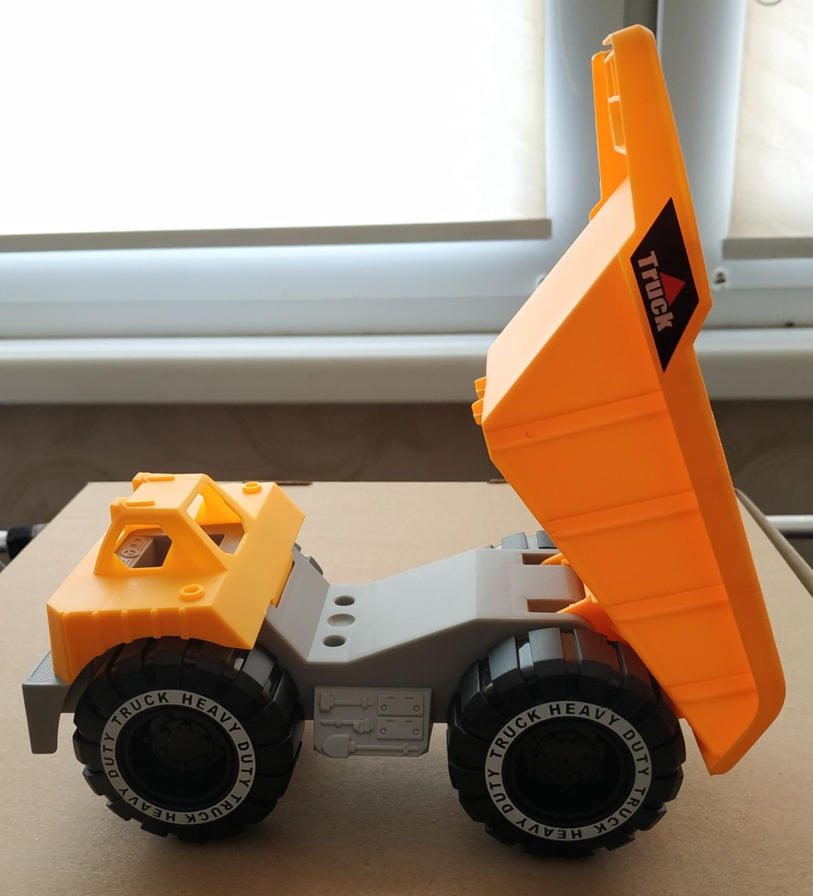 Іграшка самоскид колісний машинка машина колесний самосвал вантажівка