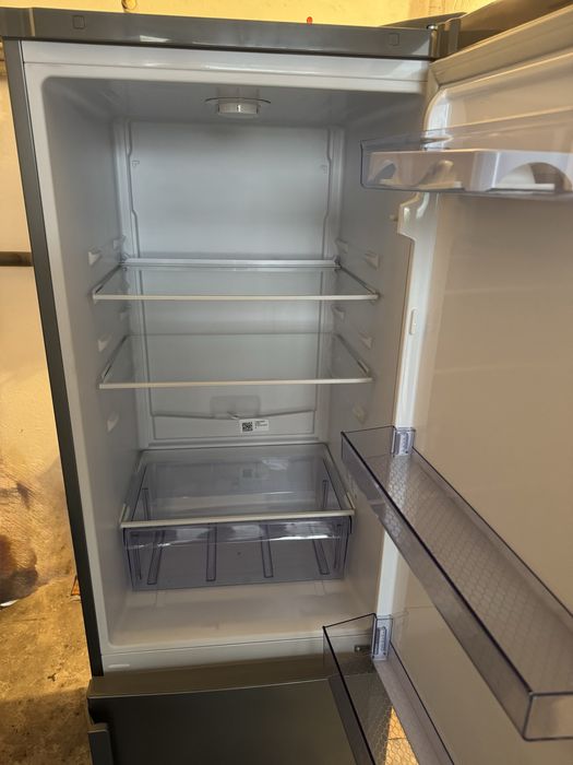 Sprzedam lodówkę Beko