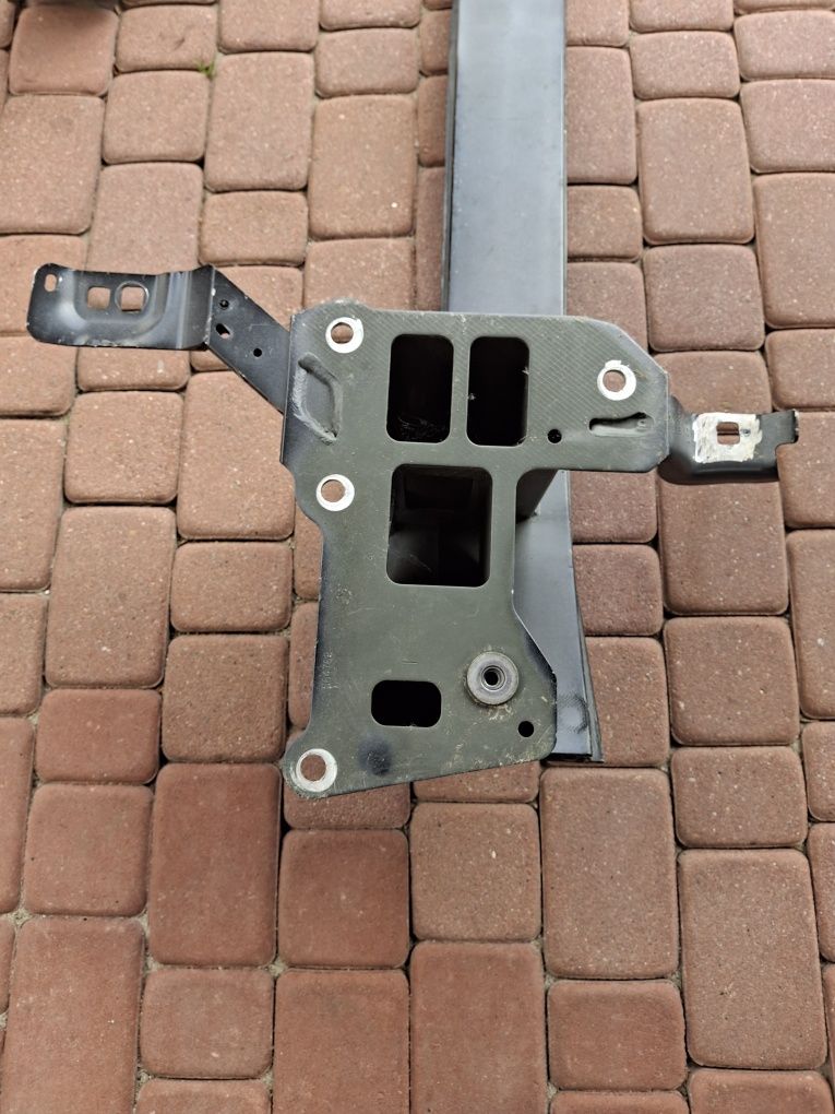 Ford escape mk3, belka przod.