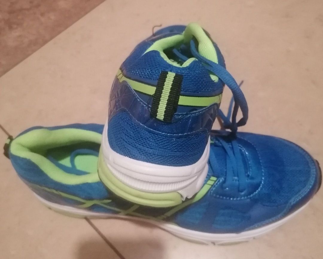 Buty sportowe męskie do biegania 44 nowe