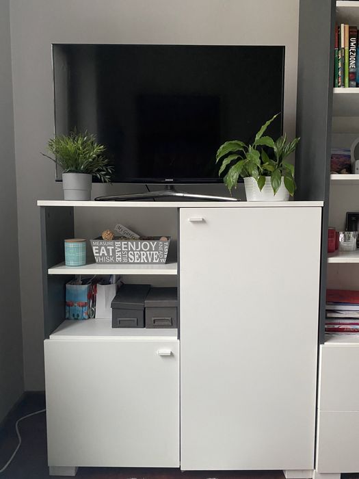 Komplet mebi: komoda + regał