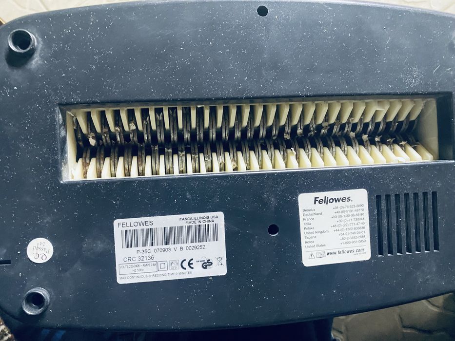 Продам шредер знищувач бумаги Fellowes P-35C