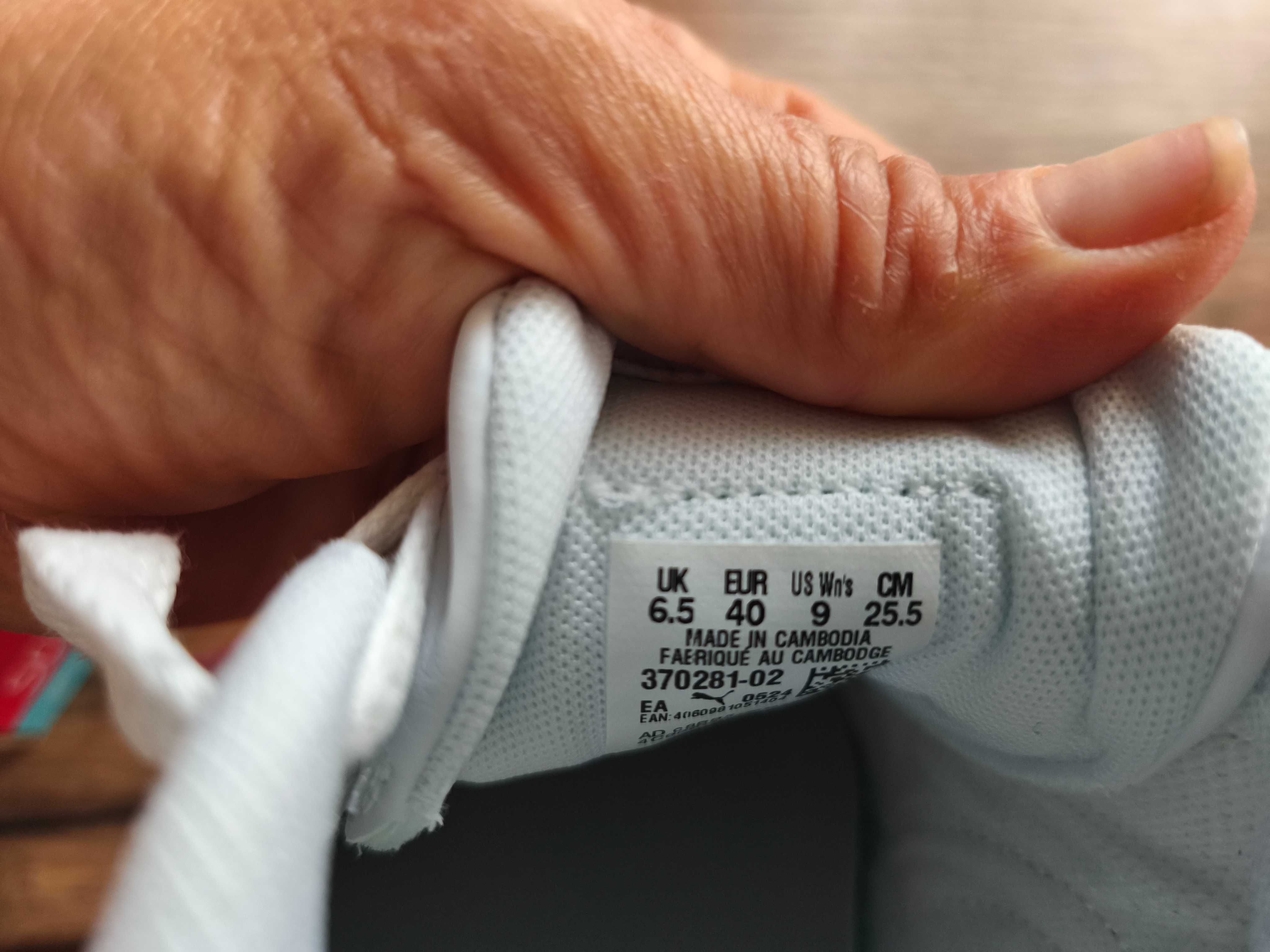 Продам кросівки Puma, нові, білі, розмір Uk 6,5, устілка 25.5.