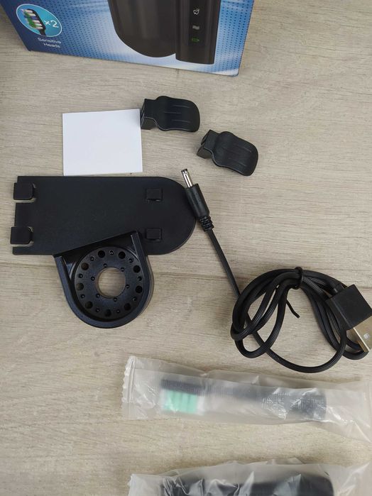 YteaTh PRO Szczoteczka do zębów Soniczna Etui Końcówki