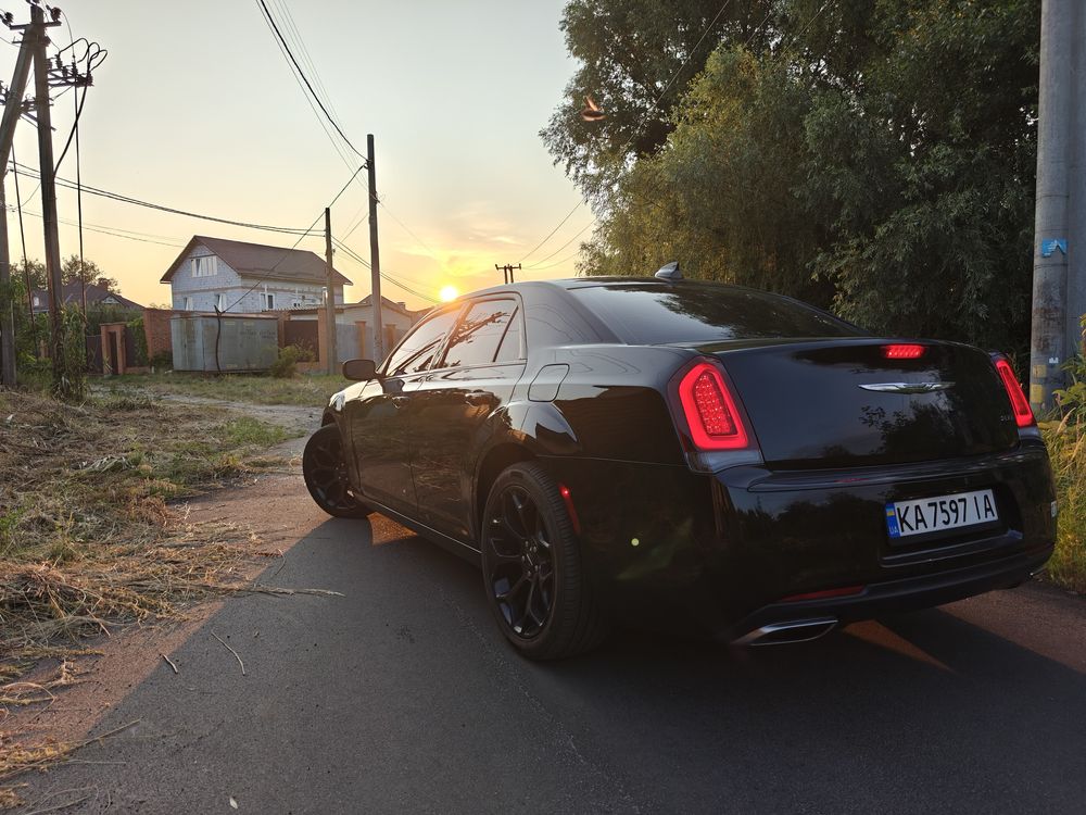 Chrysler 300c 2019