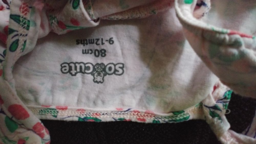 Body z krótkim rękawem