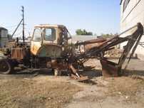 продам экскаватор на базе юмз-6
