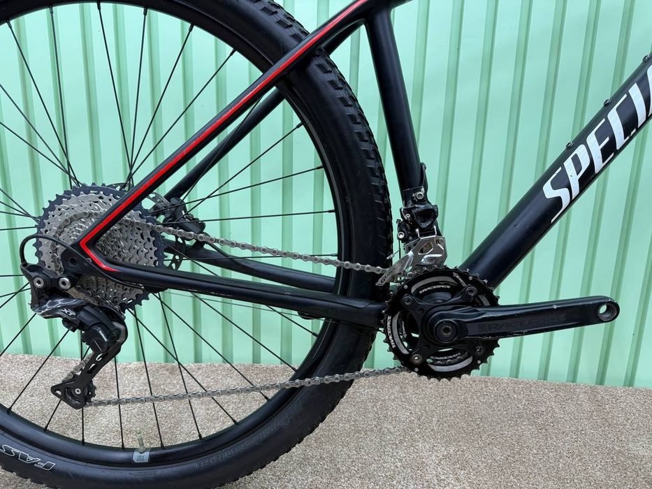 Карбоновий гірський велосипед Specialized Epic Comp Carbon 2017рік