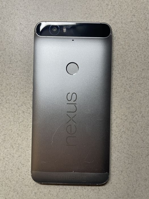 Телефон Huawei Nexus 6P під відновлення