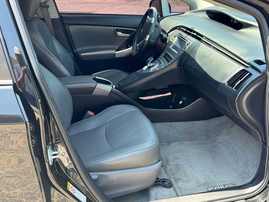 Toyota Prius      2014