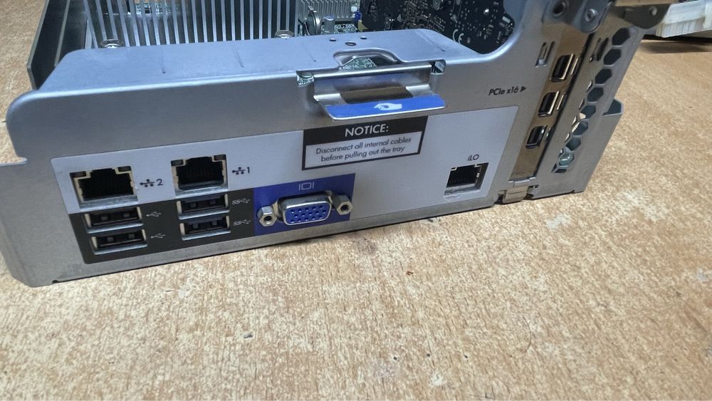 Сервер HP ProLiant MicroServer Gen8