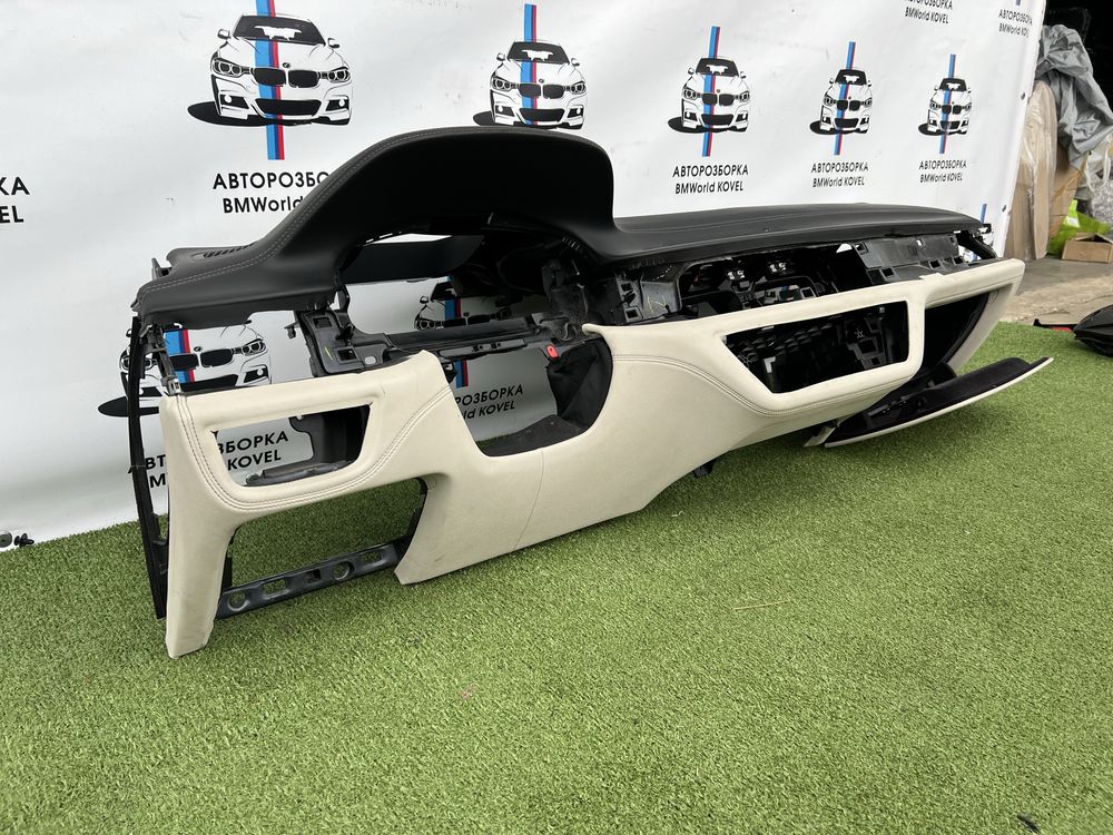 Торпеда BMW G11 G12 наппа з подушкою чорно біла БМВ 7 Г11 Г12 консоль