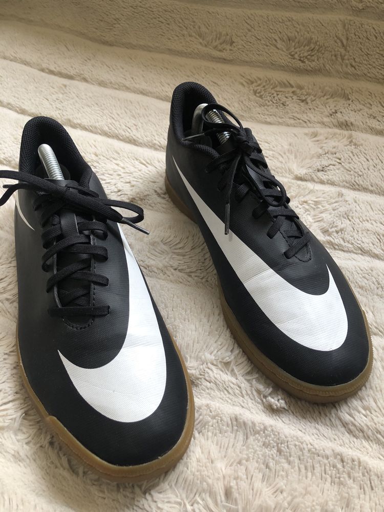 NIKE Bravatax II IC (43) 27.5см мужские футзалки бутсы обувь для зала