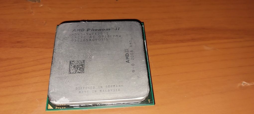 AMD Phenom II X2 545 (разблокируется в В45 Х4) + боксовый куллер
