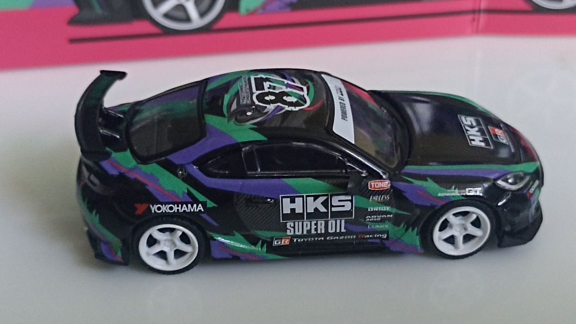 Машинки моделі tarmac, hot wheels.