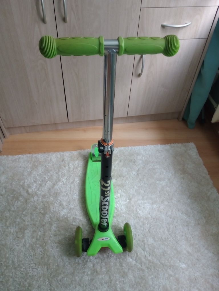 Hulajnoga balansowa trójkołowa SCOOTER