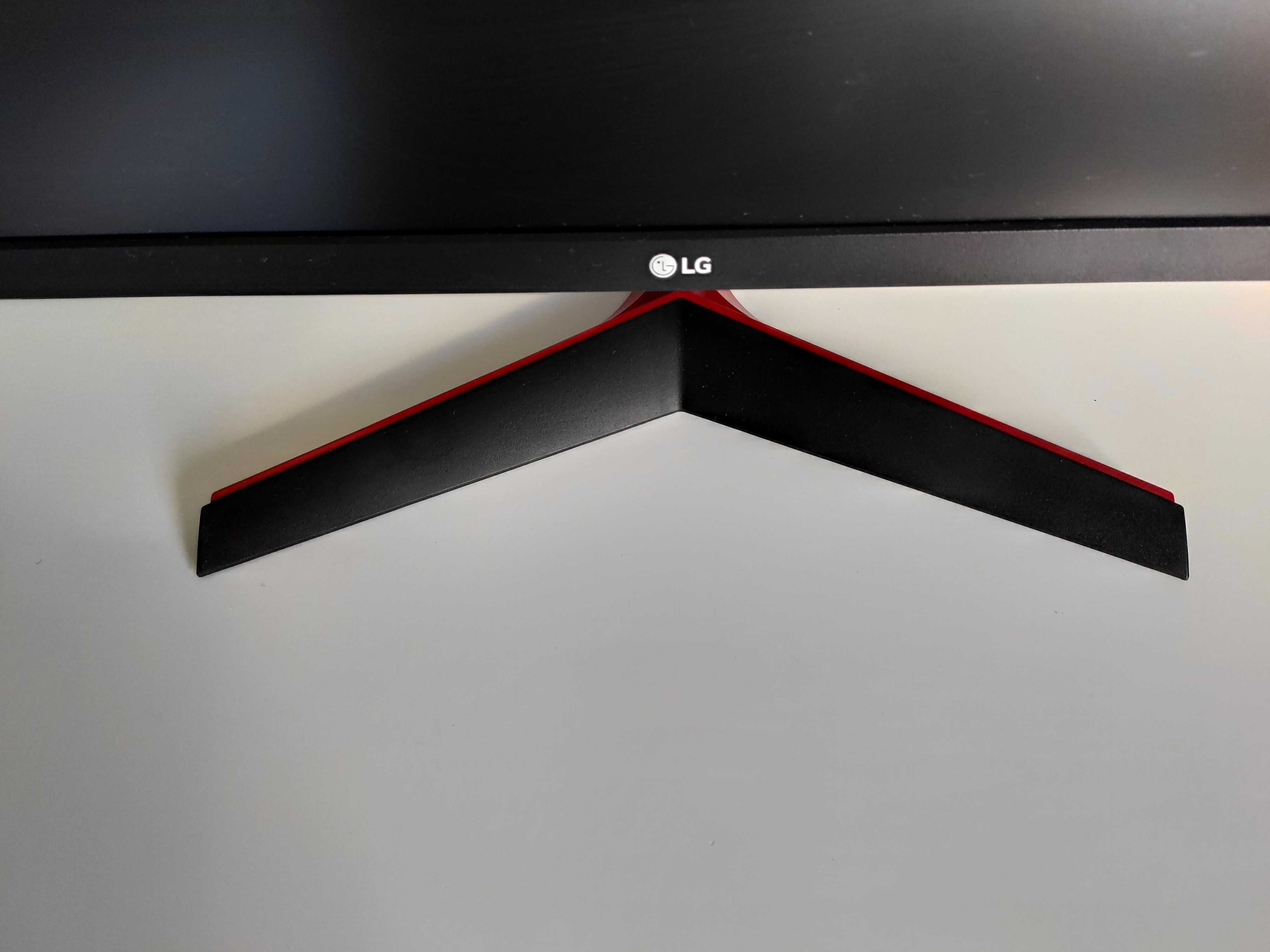 Monitor Gaming LG 24GL600F-B (24'' - 1 ms - 144 Hz - FreeSync)