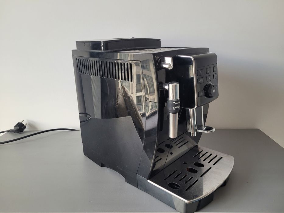 Ekspres do kawy Delonghi ECAM 23.120