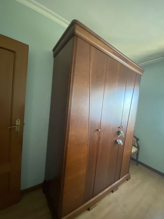 Quarto de casal em madeira maciça cerejeira