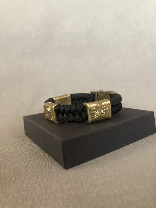 Браслет из паракорда