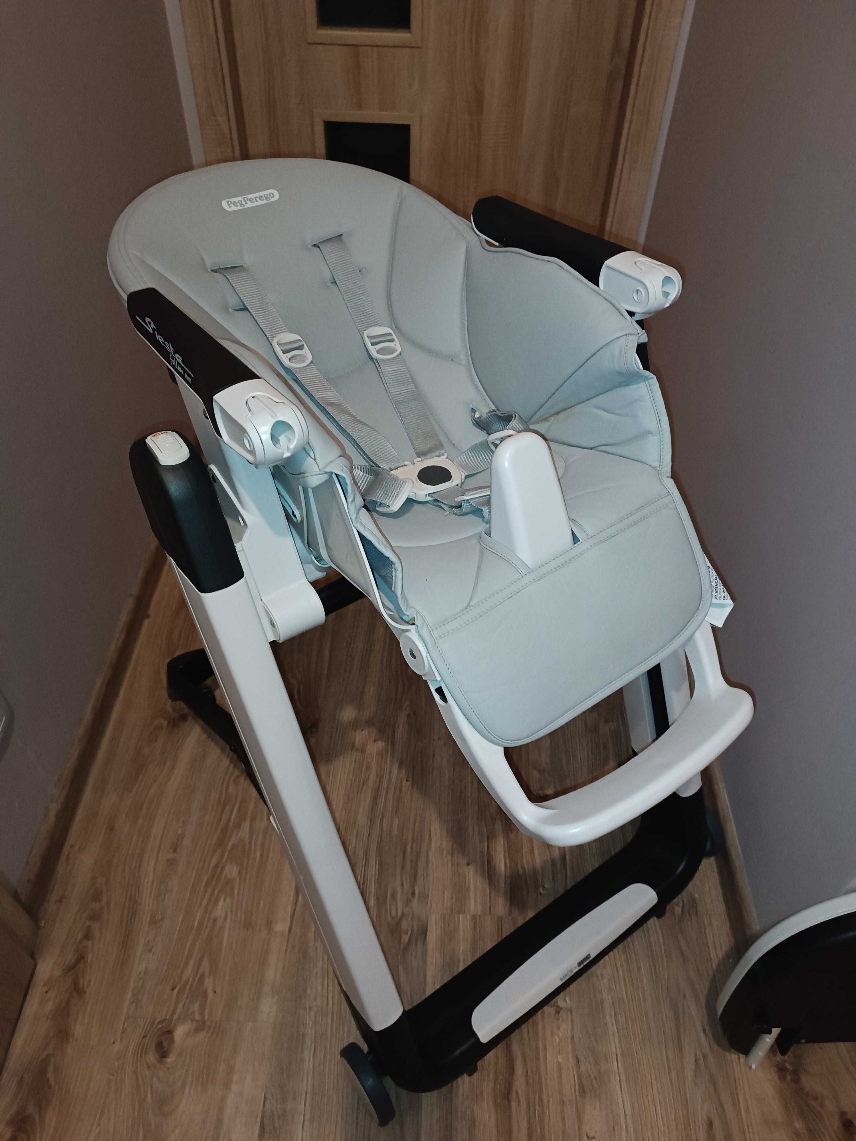 Krzesło do karmienia Peg Perego. Minimalnie używane. Pomoc z dostawą.