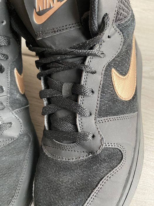 Жіночі утепленні кросівки Nike