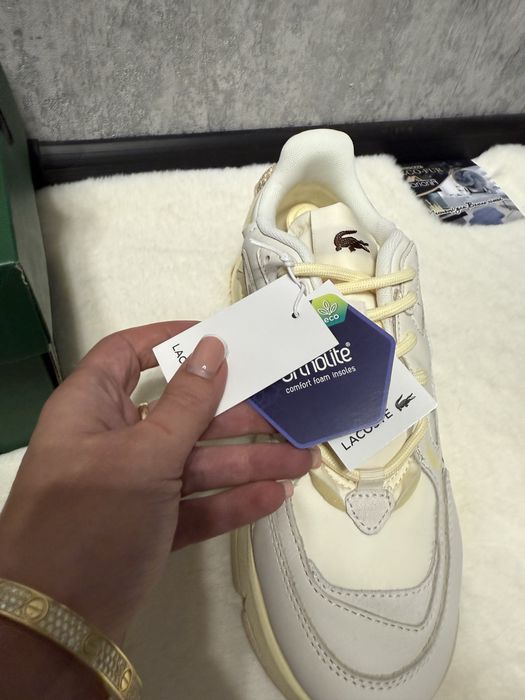 Неймовірно стильні кросівки Lacoste