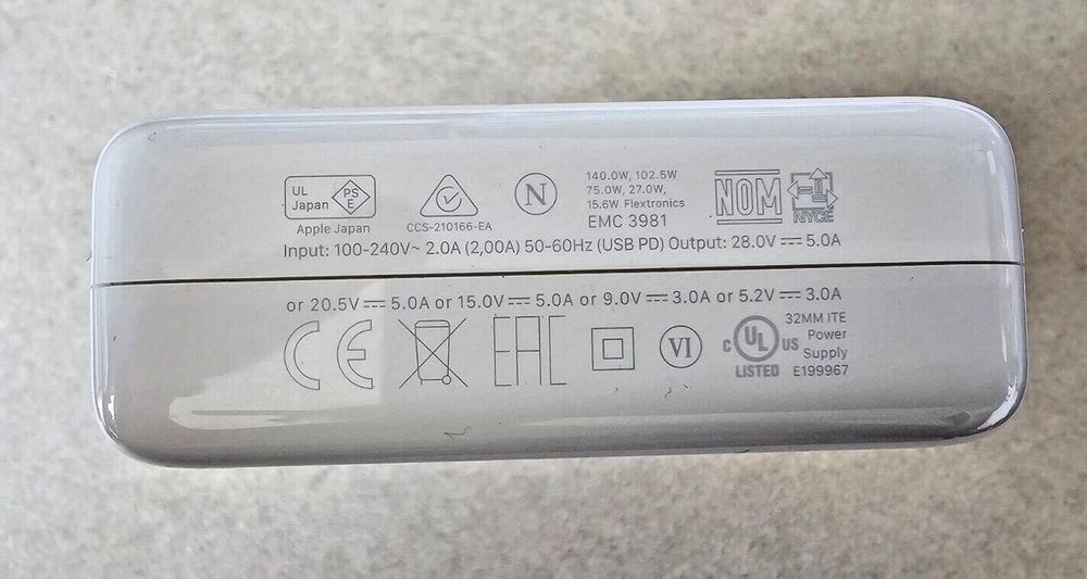 Блок питания Apple USB-C 140W A2452 (MLYU3ZM/A). Оригинал.