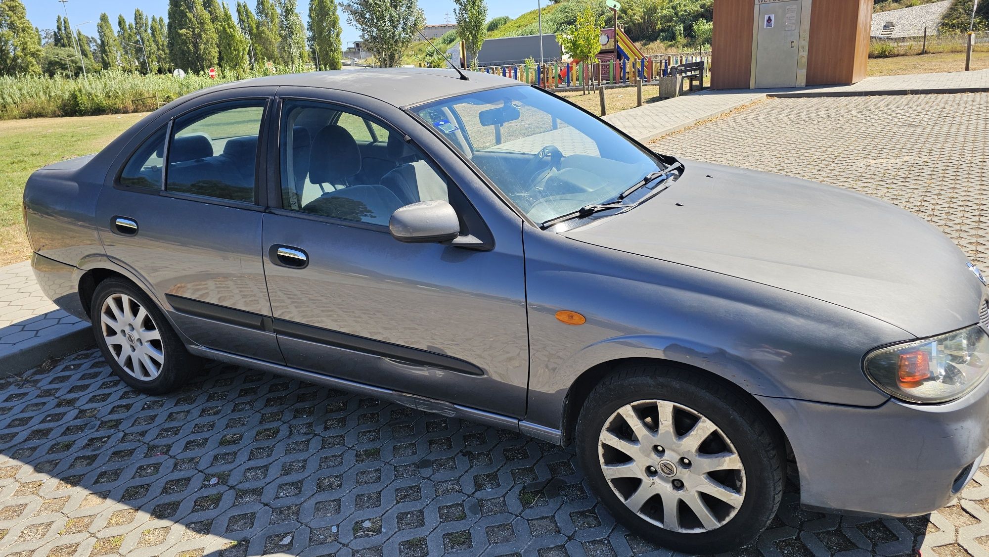 Nissan Almera 1.5 dci gasóleo