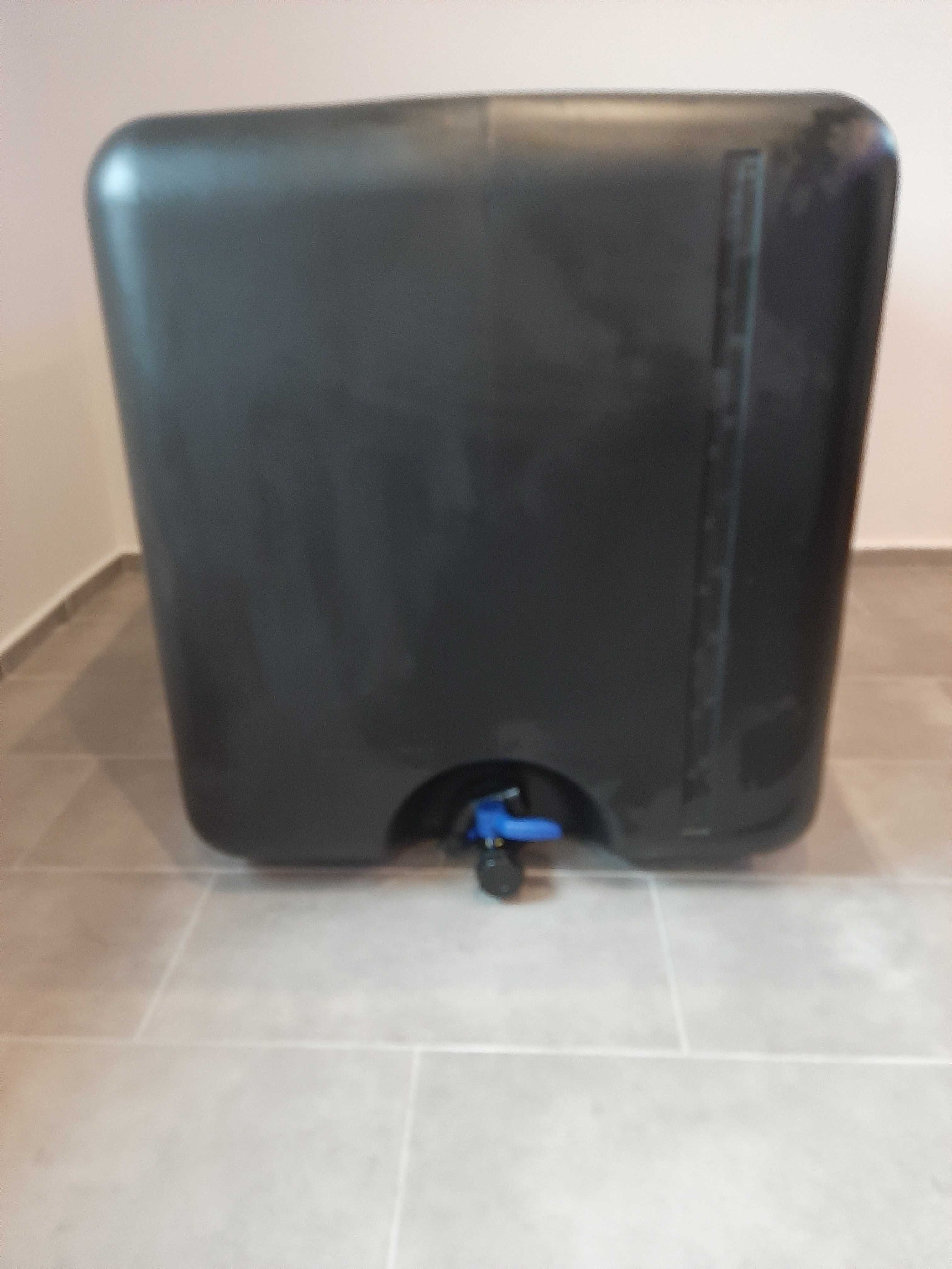 Nowe wkłady Małzer   1000L IBC na wodę pitną Mauzer  Czarny uv