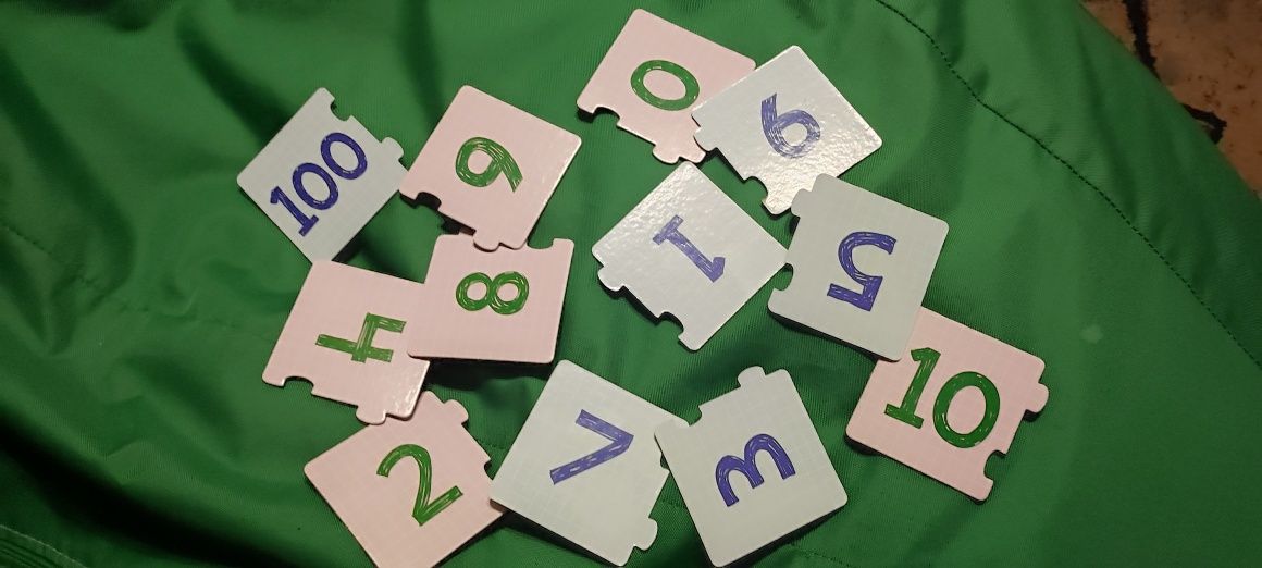 Набор пазлів розвиваючих алфавіт та цифри