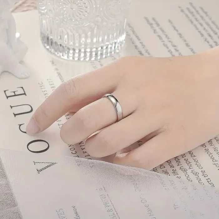 Elegancka srebrna obrączka 925
