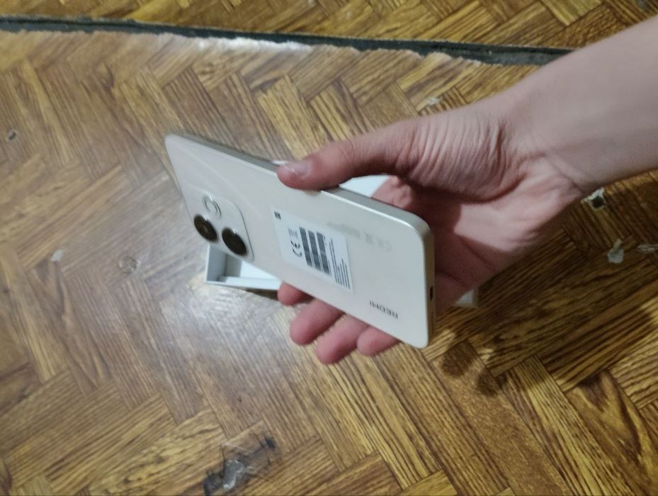 Redmi 13x новый телефон , с чехлом