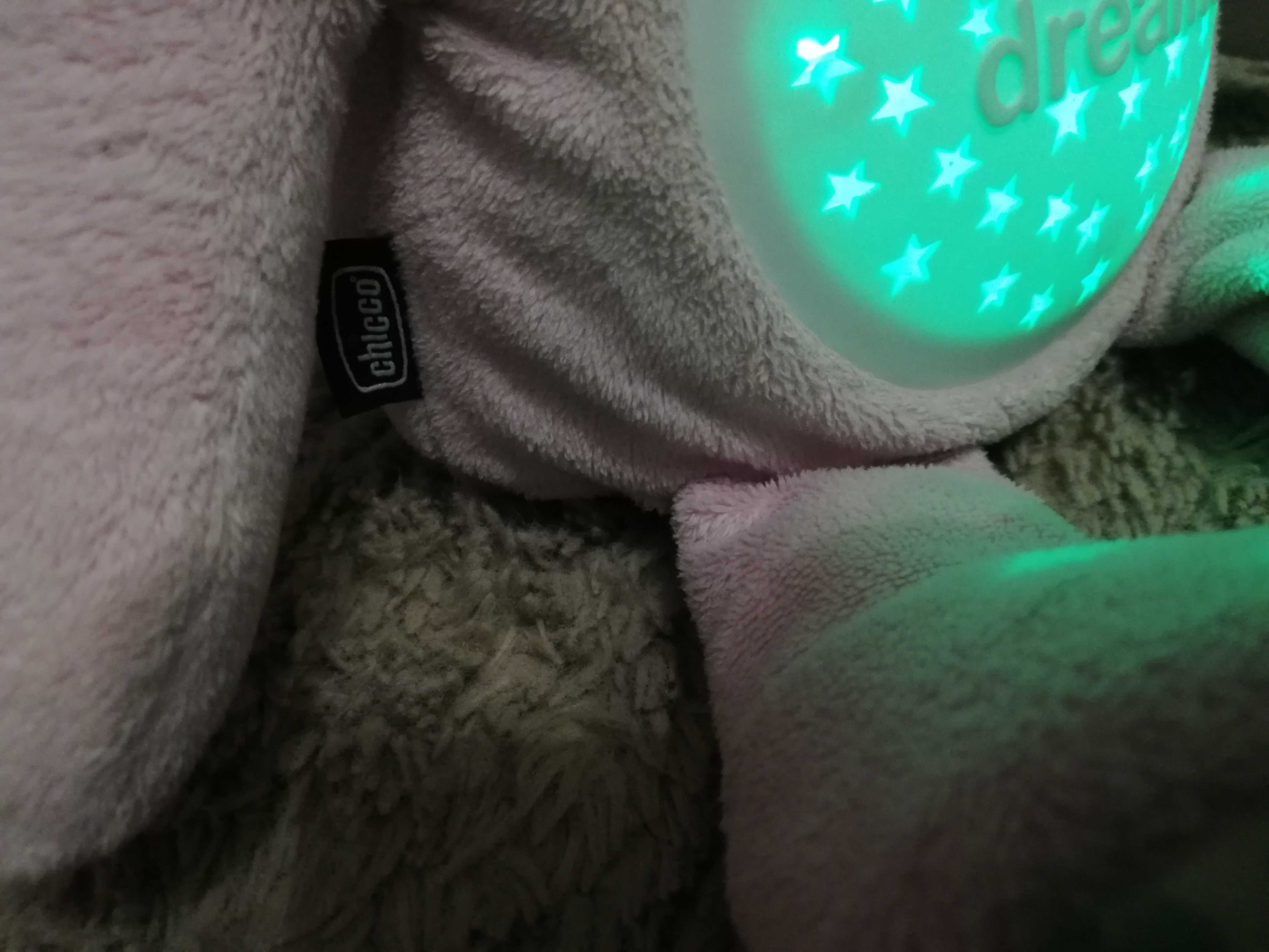 Chicco, First Dreams, miś z projektorem, różowy