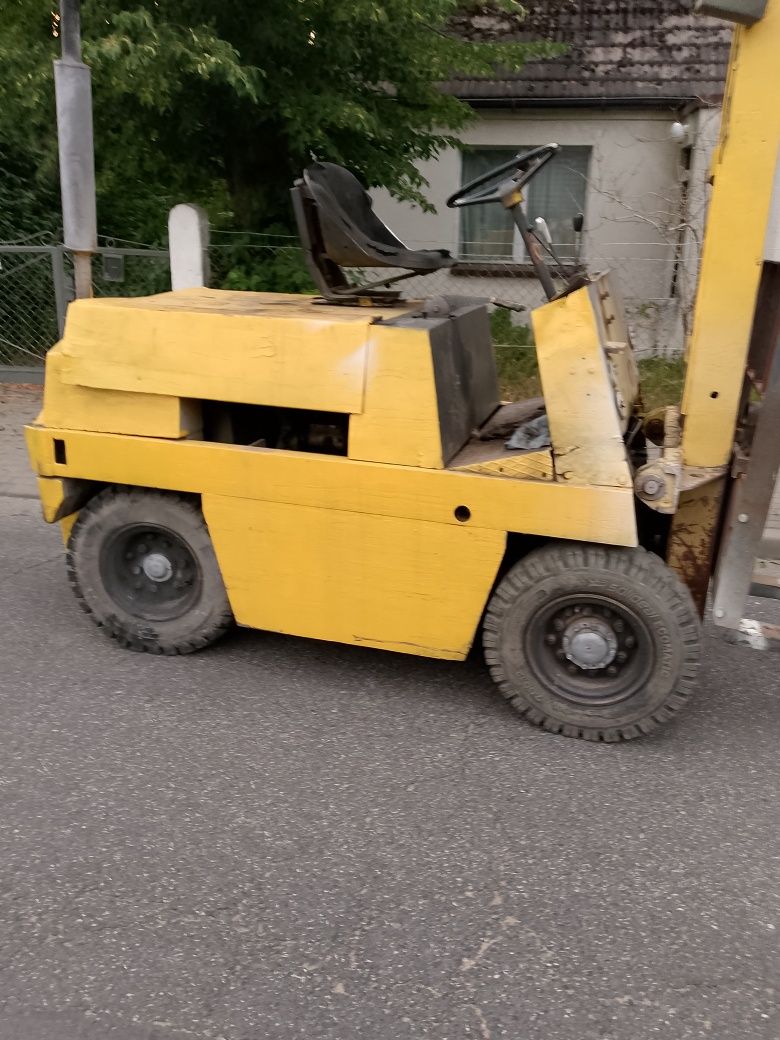 Wózek widłowy GPW silnik ursus