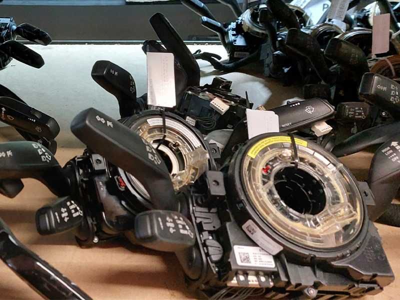 Підрульовий перемикач Шлейф керма Audi Запчастини VAG Розборка