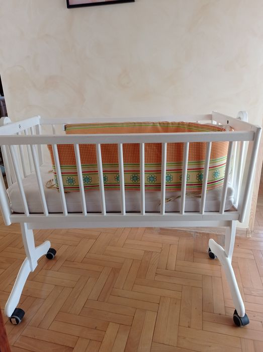 Łóżeczko kołyska dla dziecka
