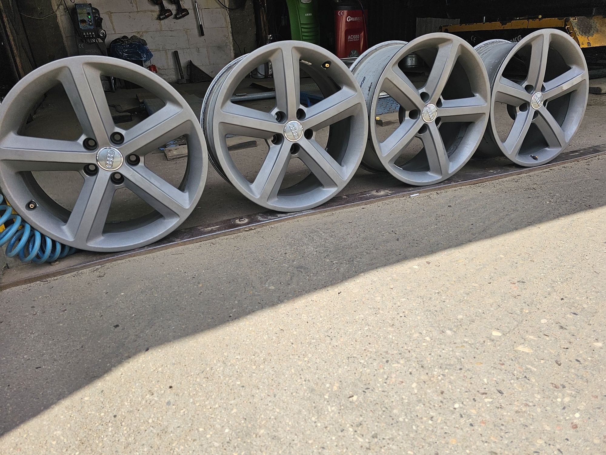 Felgi Aluminiowe Audi A5 R18 5x112 ET29-8.5J