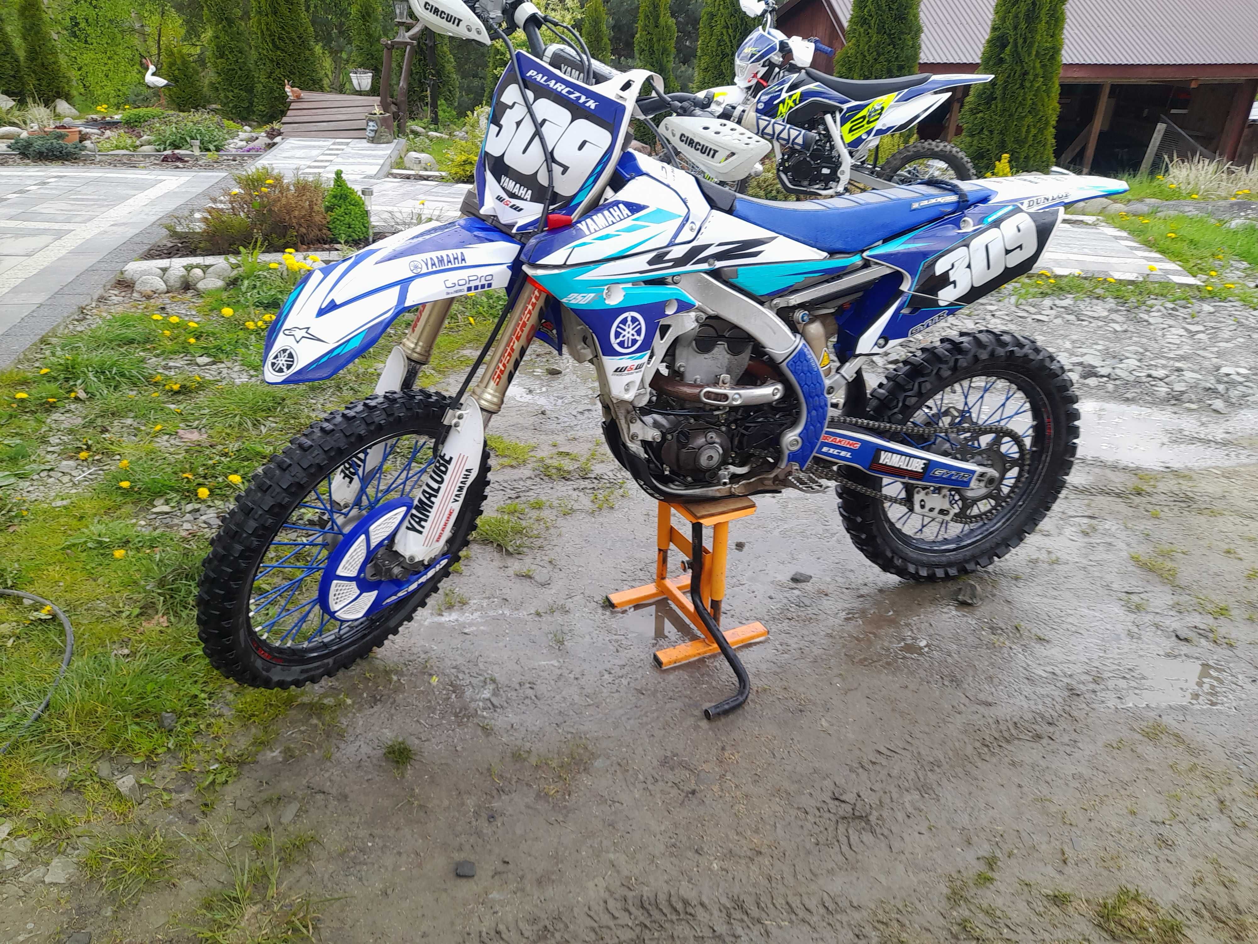 Yamaha yzf 250 cm3 2016