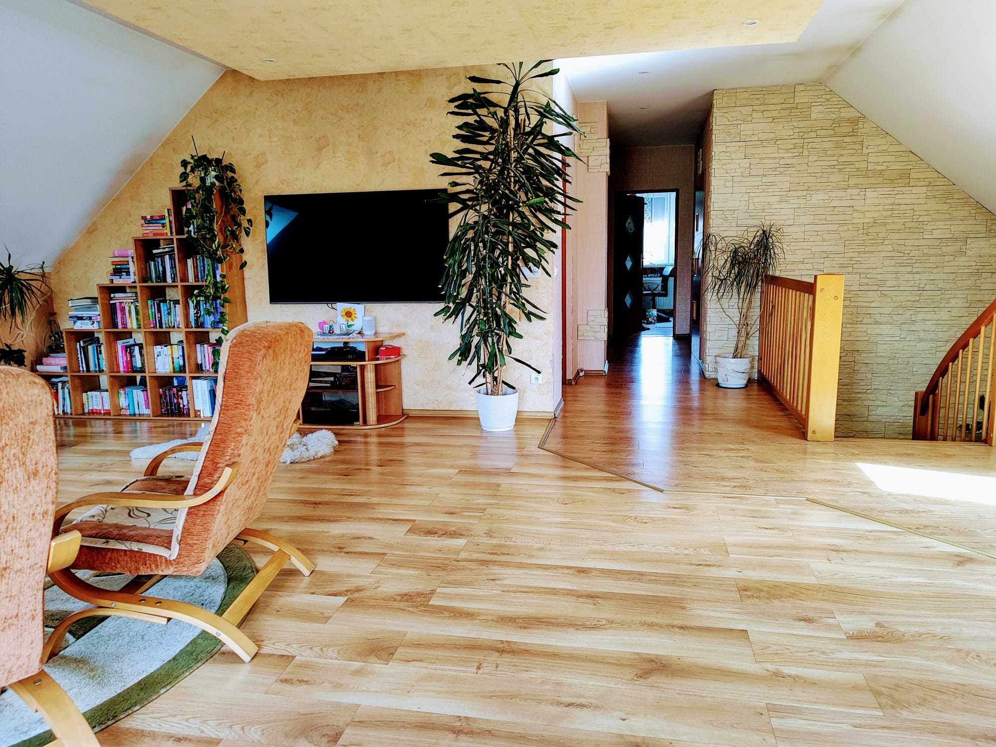 Dom 228m2 + mieszkanie