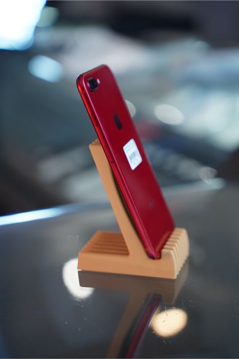 iPhone 8 Plus 64GB Red Neverlock