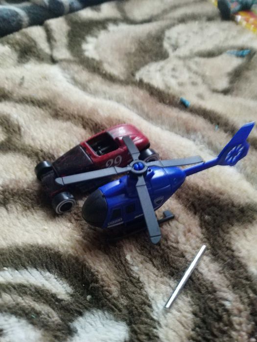 Обменяю гигантский лот машинок на 1-10 штук машинок Hot wheels mutant