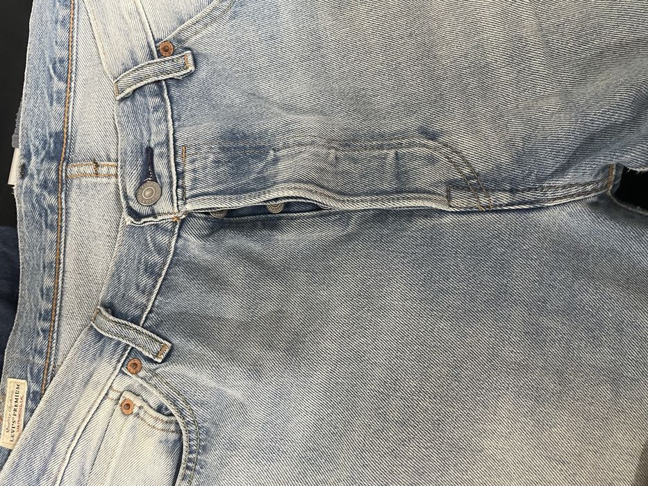 Джинси Levis 501