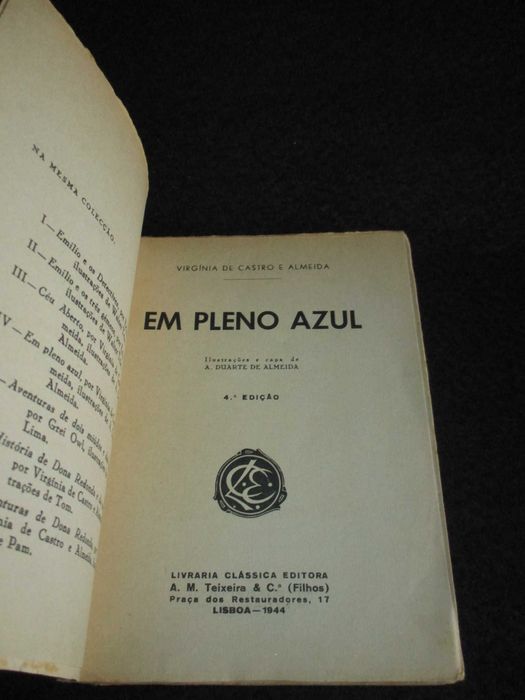 Livro Em Pleno Azul D. Virgínia de Castro e Almeida