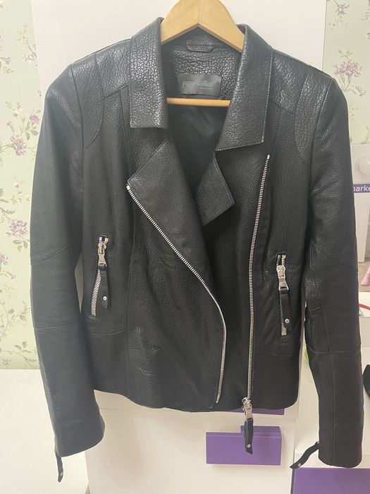 Жіноча куртка з натуральною зернистою шкіри