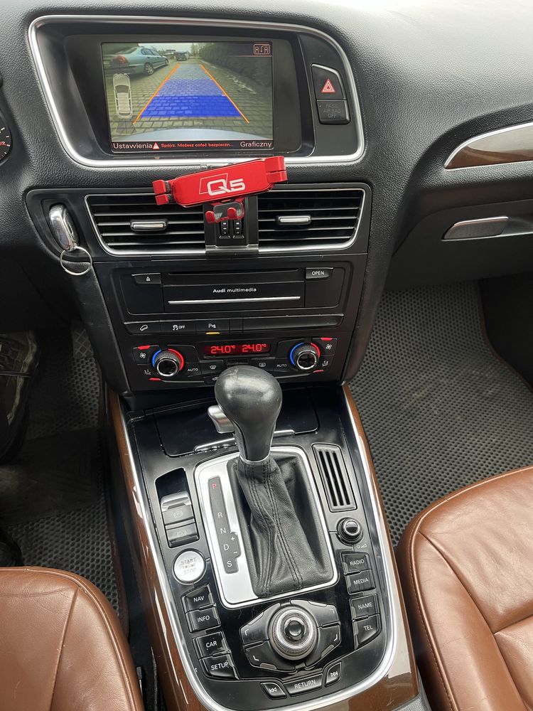 Audi Q5 3.2FSi 270km  2010r s-line