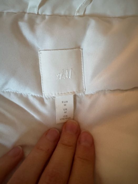 Біла куртка пуховик H&M, розмір М