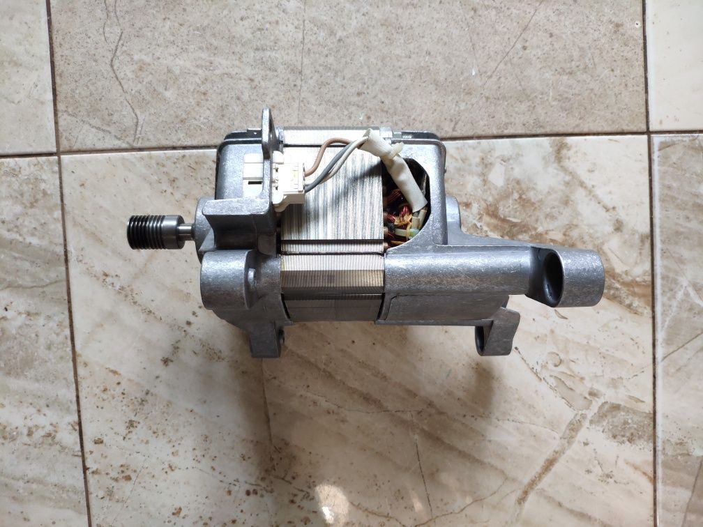 Silnik pralki Electrolux ewf1276gdw