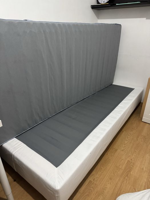 Cama solteiro tipo box!