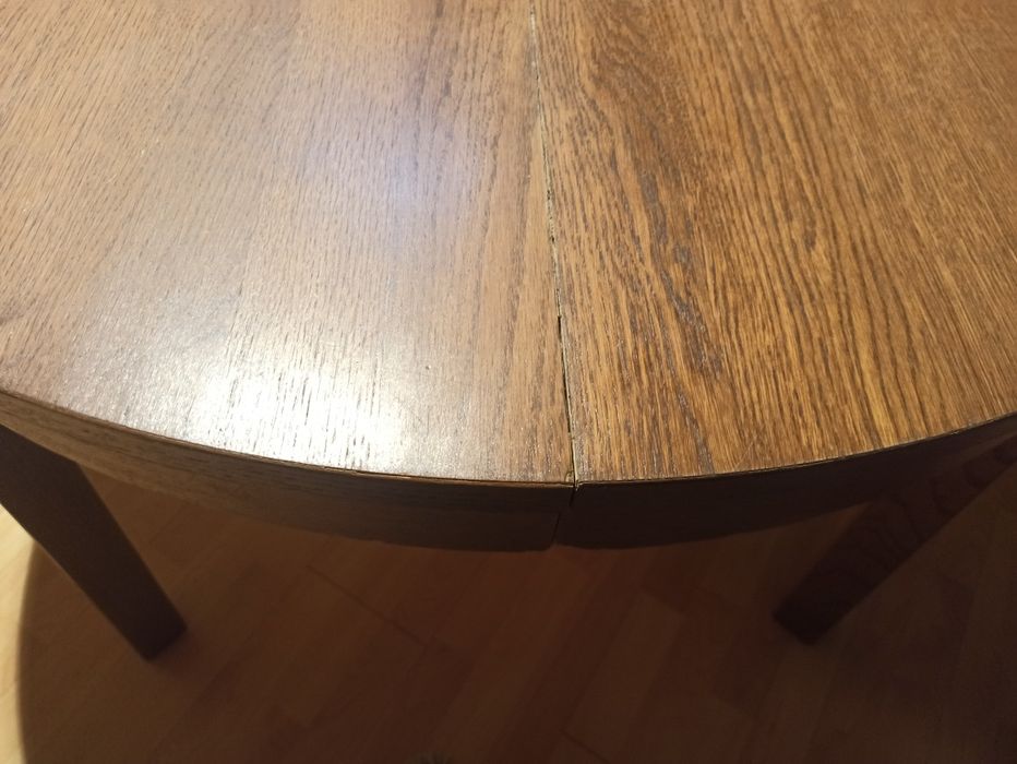 Okrągły stół rozkładany